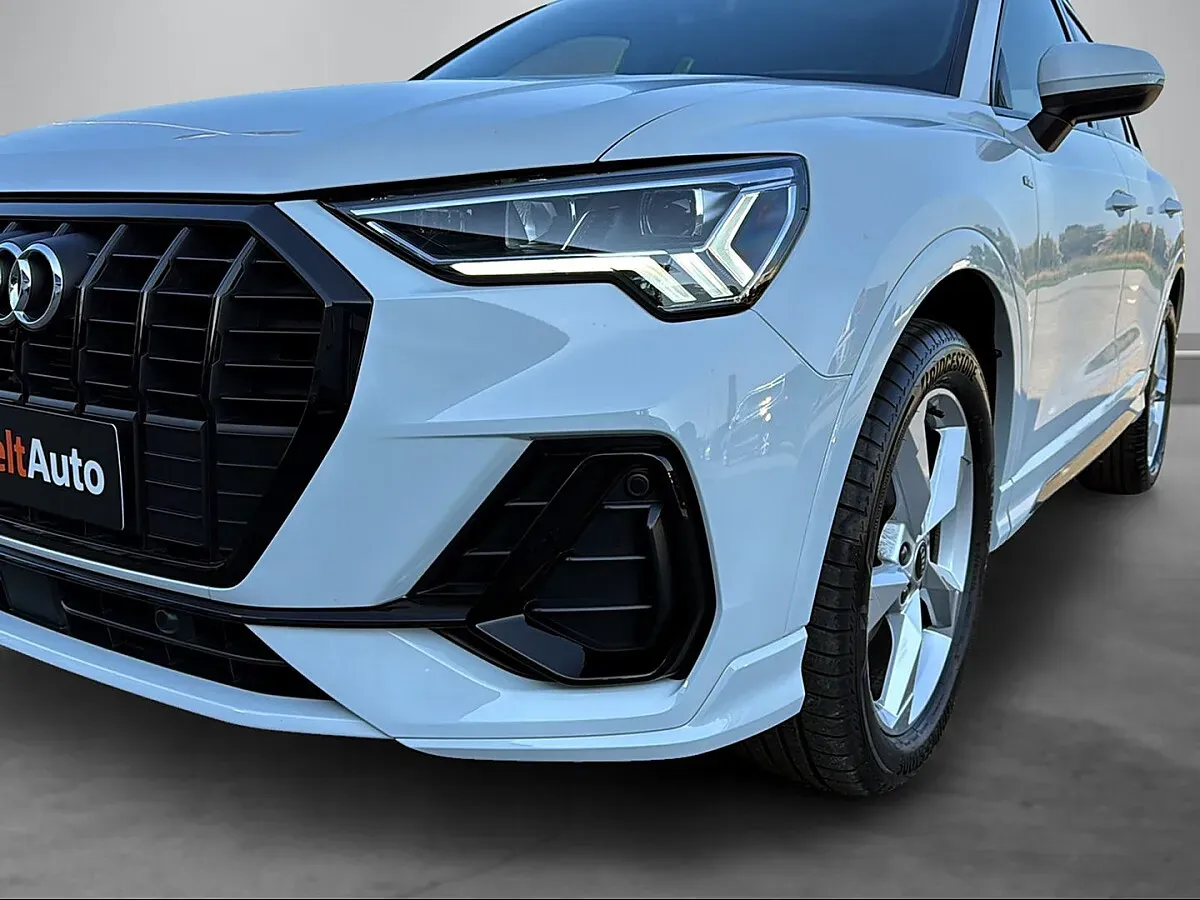 Audi Q3 2022 photo 3
