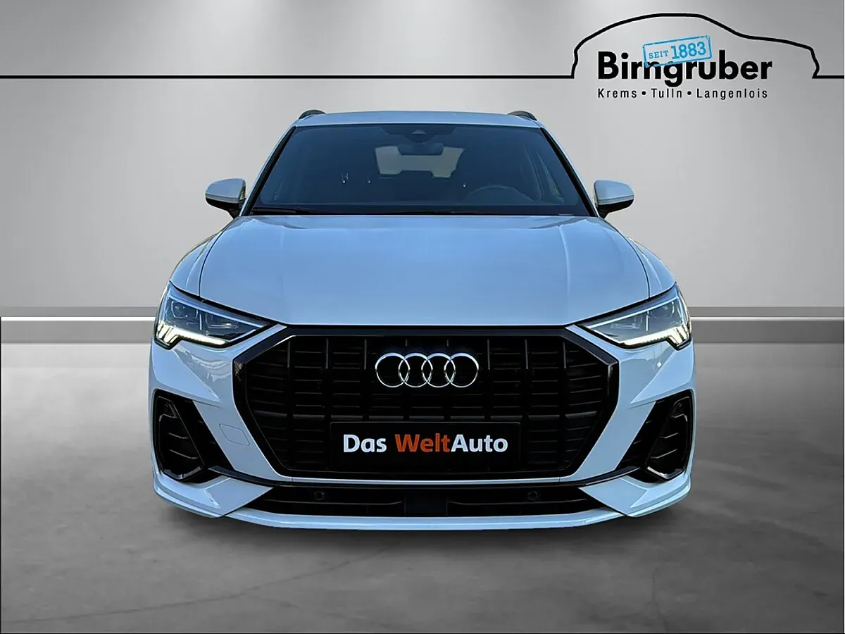 Audi Q3 2022 photo 2