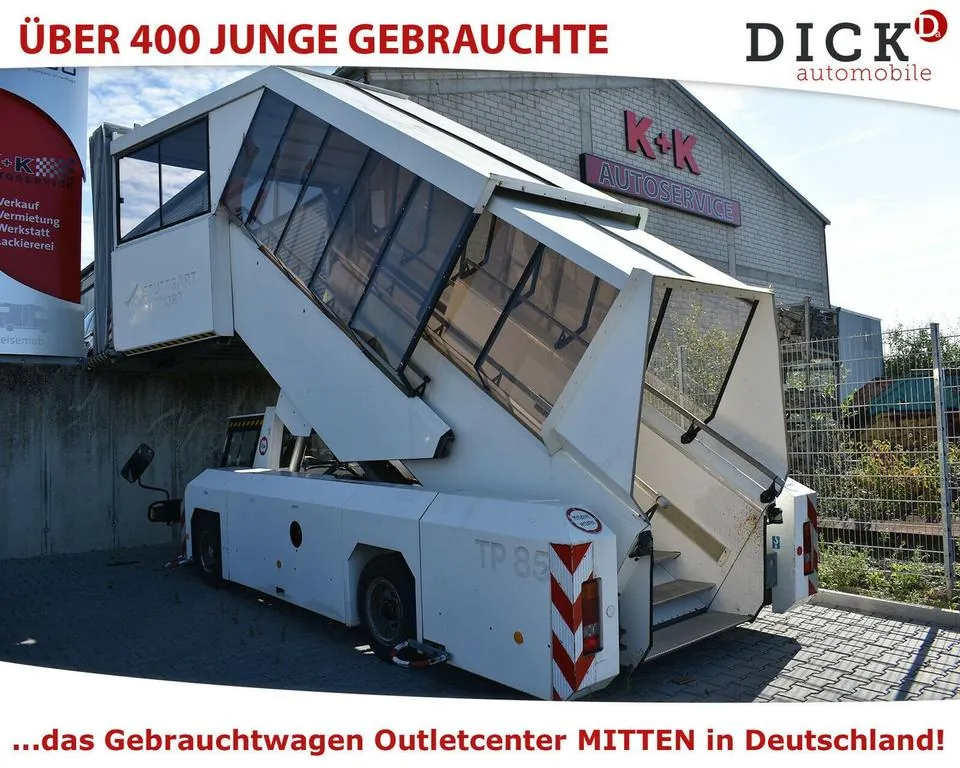 Frech 3.2 Diesel Fluggasttreppe