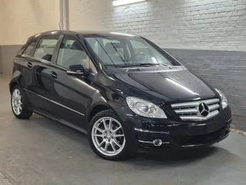 Mercedes-Benz B180