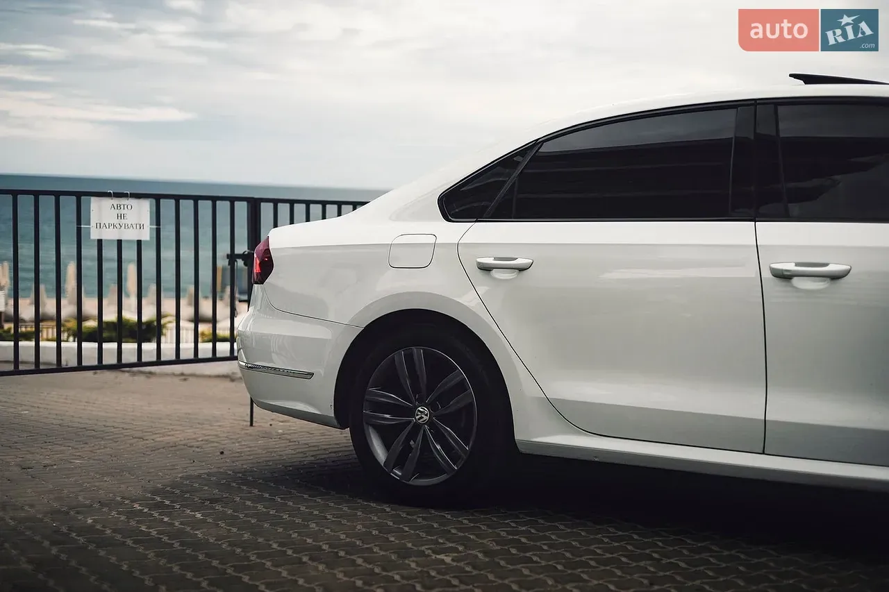 Volkswagen Passat 2018 photo 5