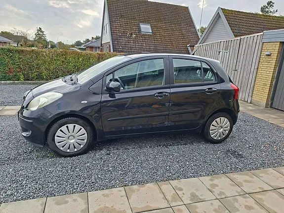 Toyota Yaris 2006 photo 3