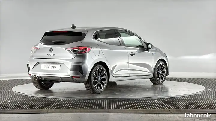 Renault Clio 2025 photo 2