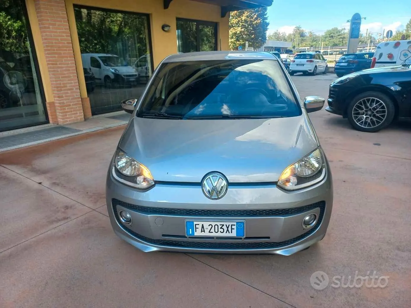 Volkswagen Up 2015 photo 2