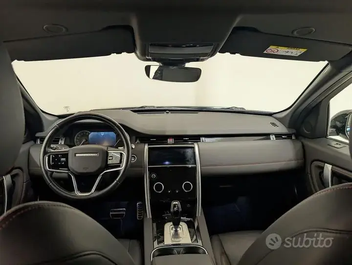 Land Rover Discovery Sport 2022 photo 4