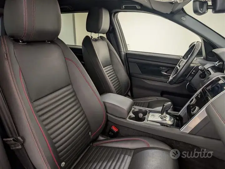 Land Rover Discovery Sport 2022 photo 3