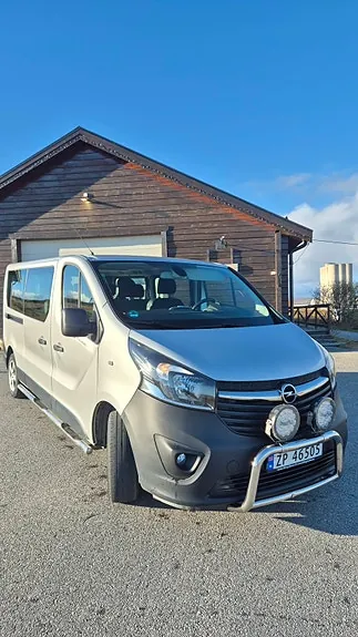 Opel Vivaro 2015 photo 2