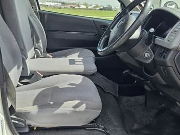 Toyota Regius 2008 photo 3