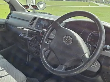 Toyota Regius 2008 photo 5