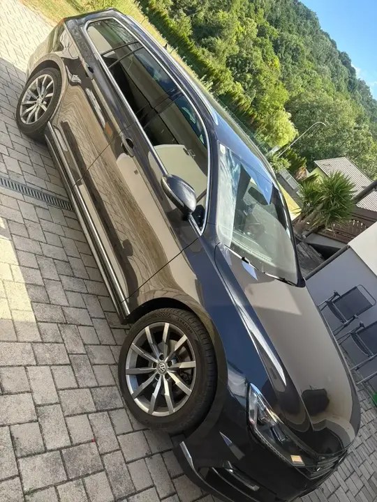 Volkswagen Passat 2019 photo 2