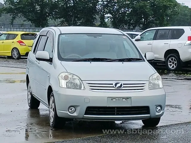Toyota Raum