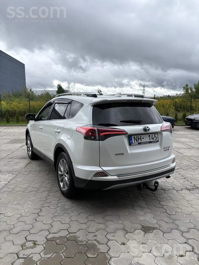 Toyota Rav4 2017 photo 5