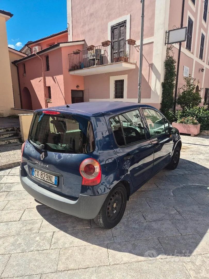 Renault Modus 2005 photo 2