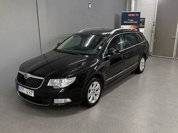 Skoda Superb 2011 photo 5