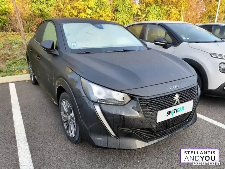 Peugeot 208 2023 photo 4