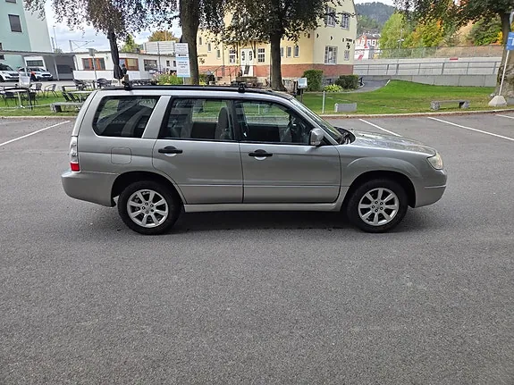 Subaru Forester 2006 photo 3