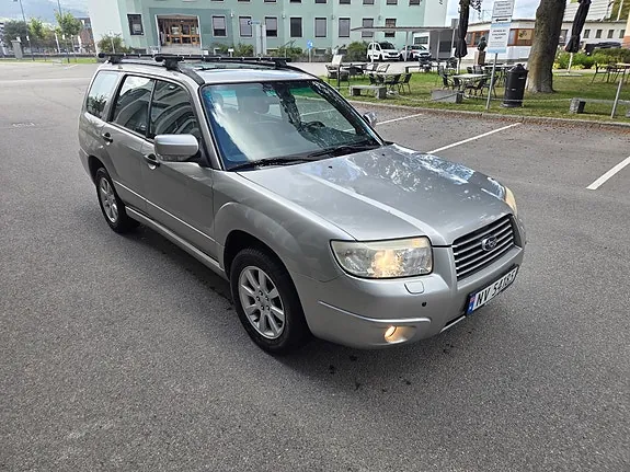 Subaru Forester 2006 photo 2