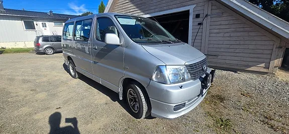 Toyota Hiace 2008 photo 2