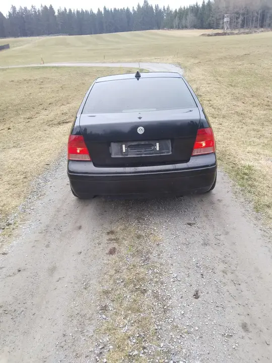 Volkswagen Bora 2001 photo 2