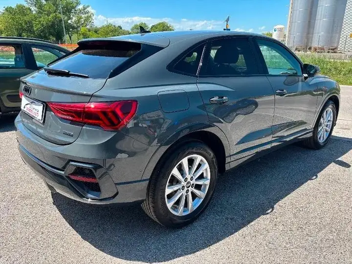 Audi Q3 2024 photo 4