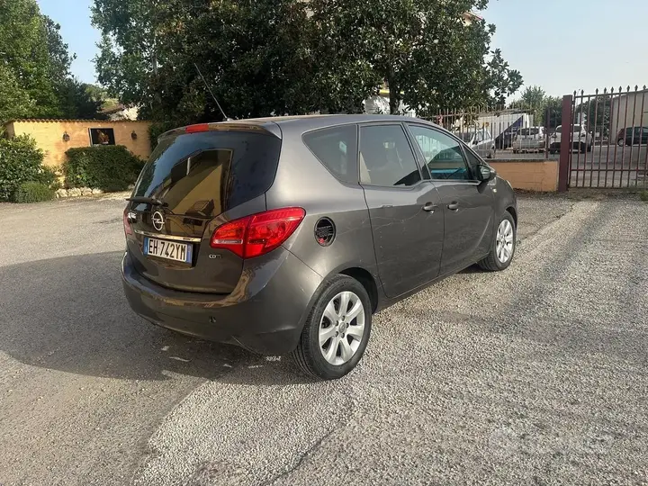 Opel Meriva 2011 photo 2