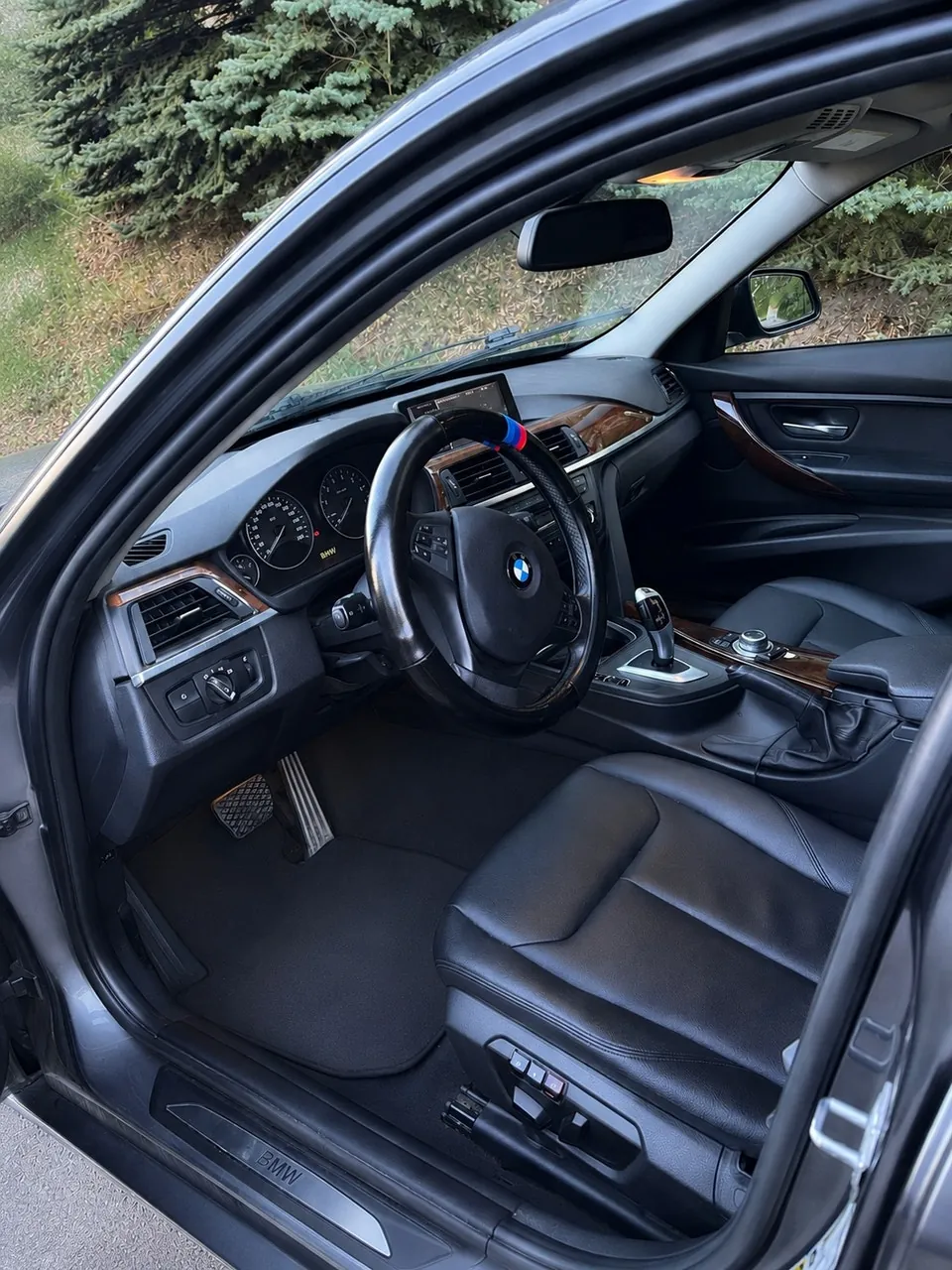 BMW 328Xi 2013 photo 2