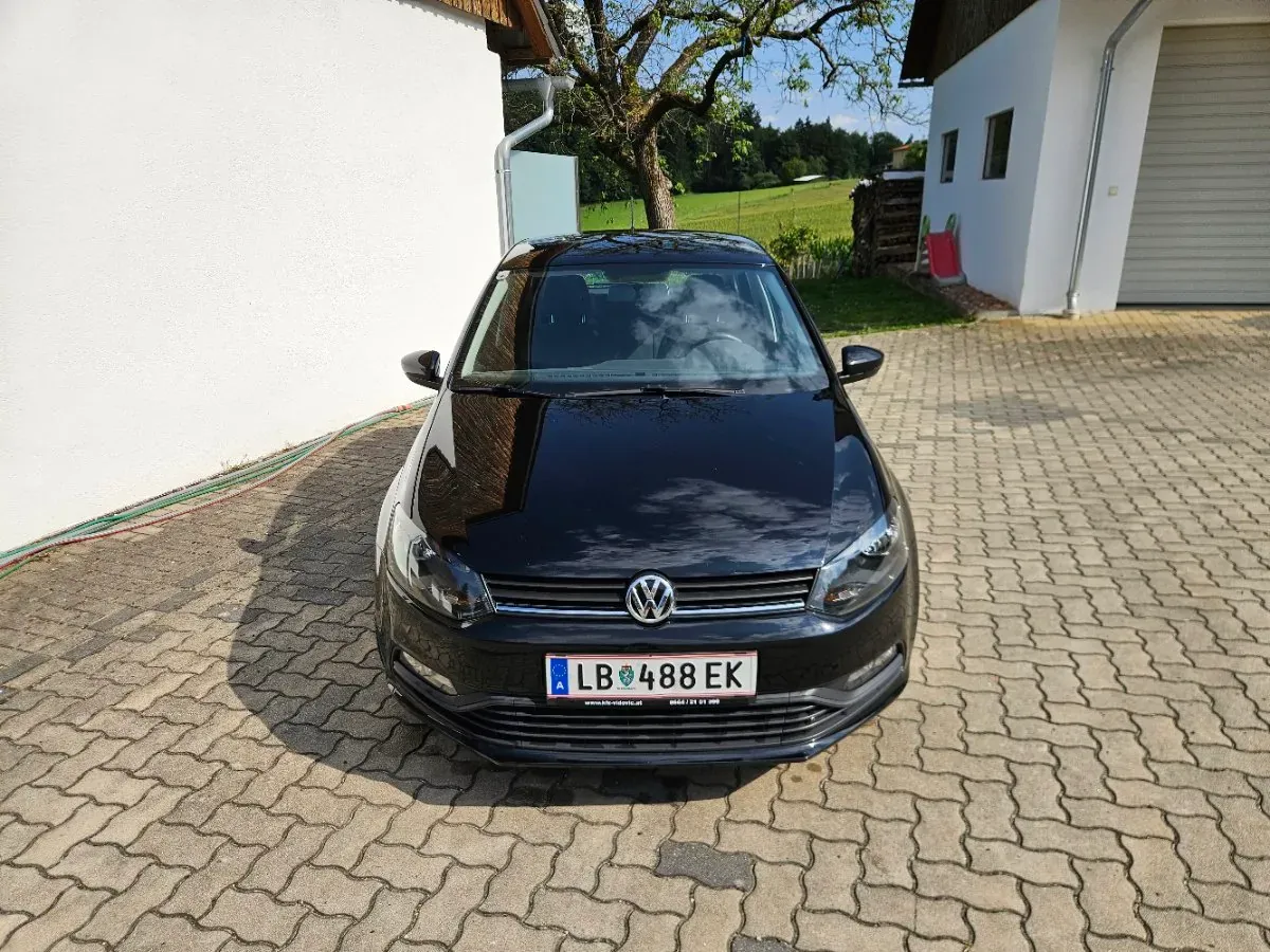 Volkswagen Polo 2017 photo 2
