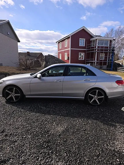 Mercedes-Benz E250