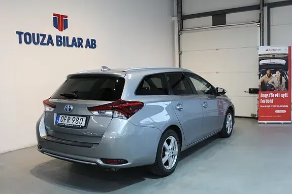 Toyota Auris 2016 photo 2