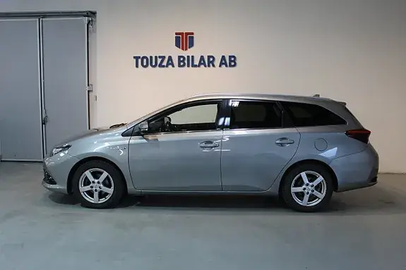 Toyota Auris 2016 photo 3