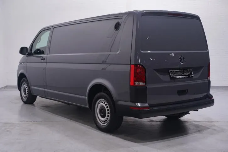 Volkswagen Transporter 2023 photo 3
