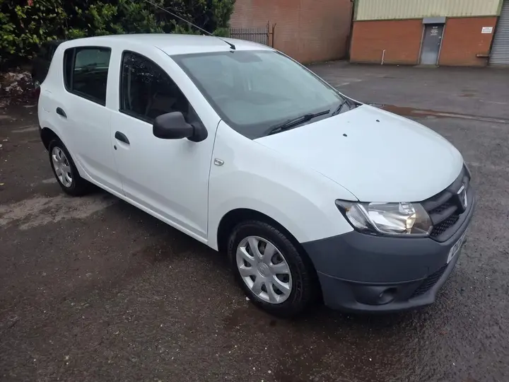 Dacia Sandero 2013 photo 2