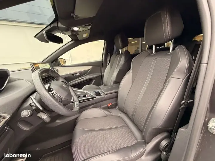Peugeot 5008 2024 photo 3