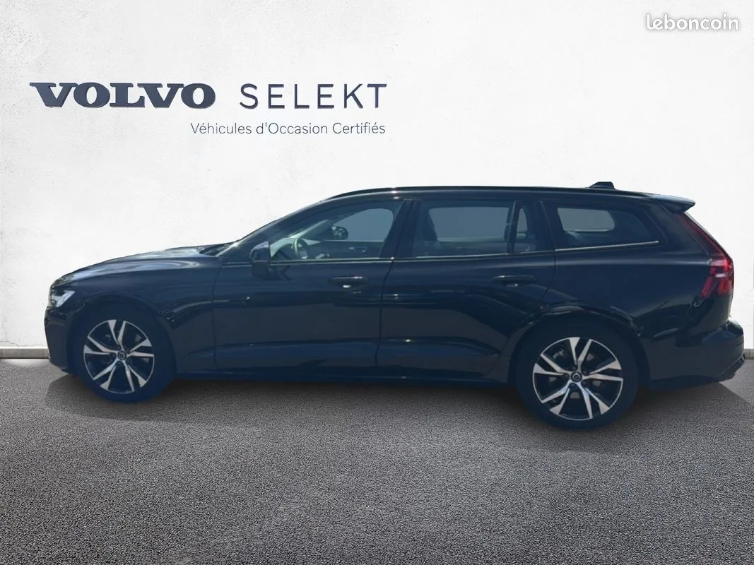 Volvo V60 2025 photo 2