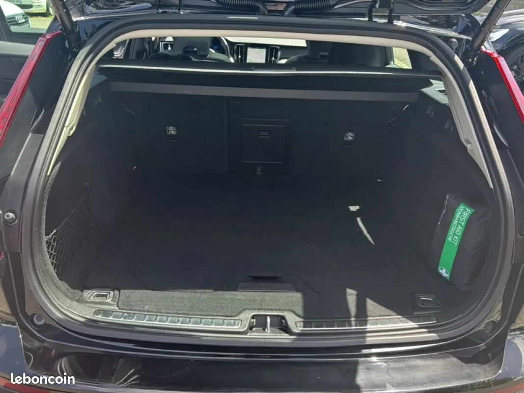 Volvo V60 2025 photo 5