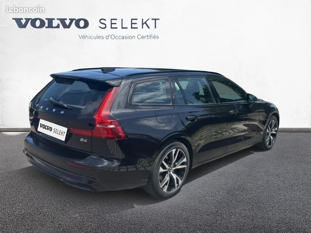 Volvo V60 2025 photo 3