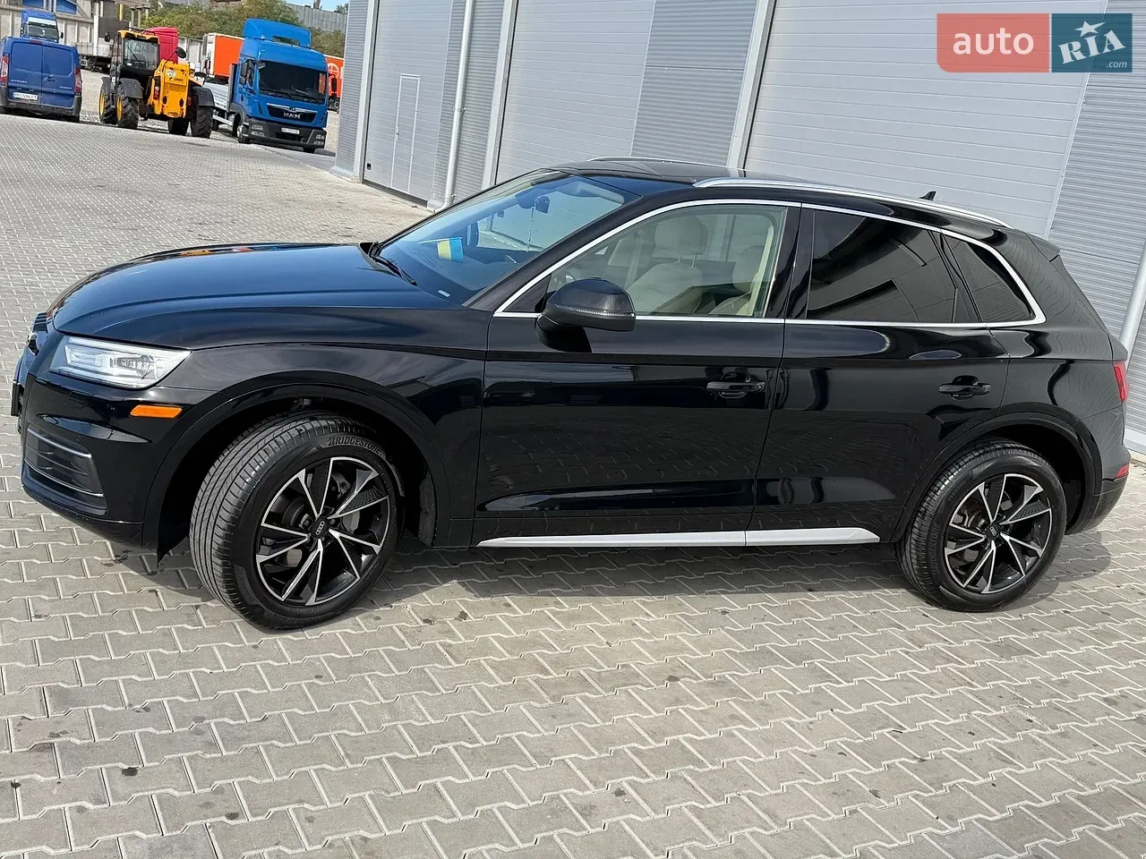 Audi Q5 2017 photo 2