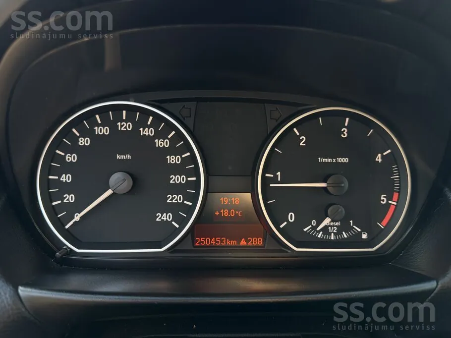 BMW 1 Series 2009 photo 4