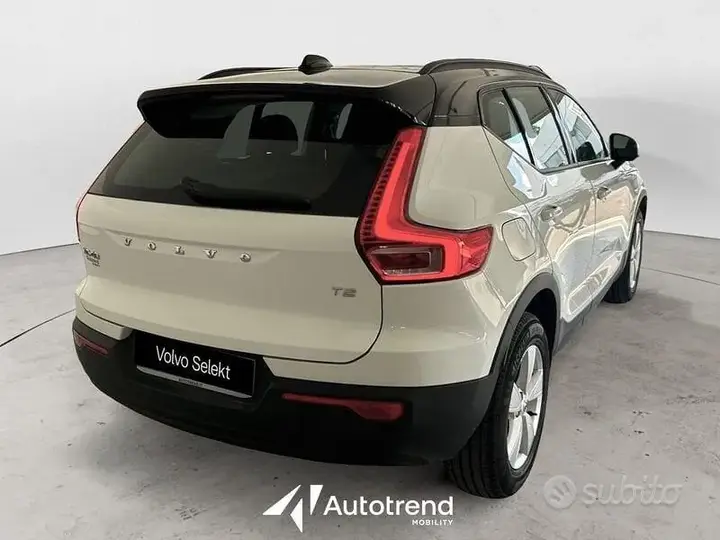 Volvo Xc40 2022 photo 2