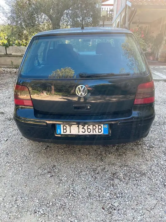 Volkswagen Golf 2002 photo 2