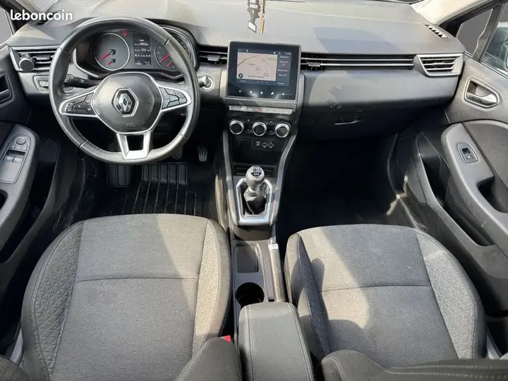 Renault Clio 2021 photo 2