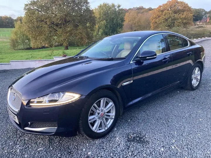 Jaguar Xf 2014 photo 2