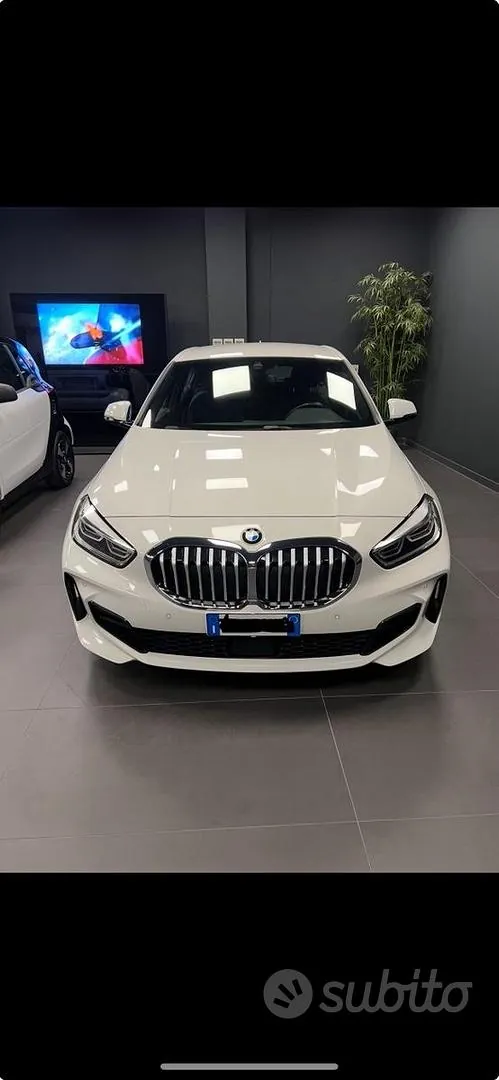 BMW 1 Series 2020 photo 2