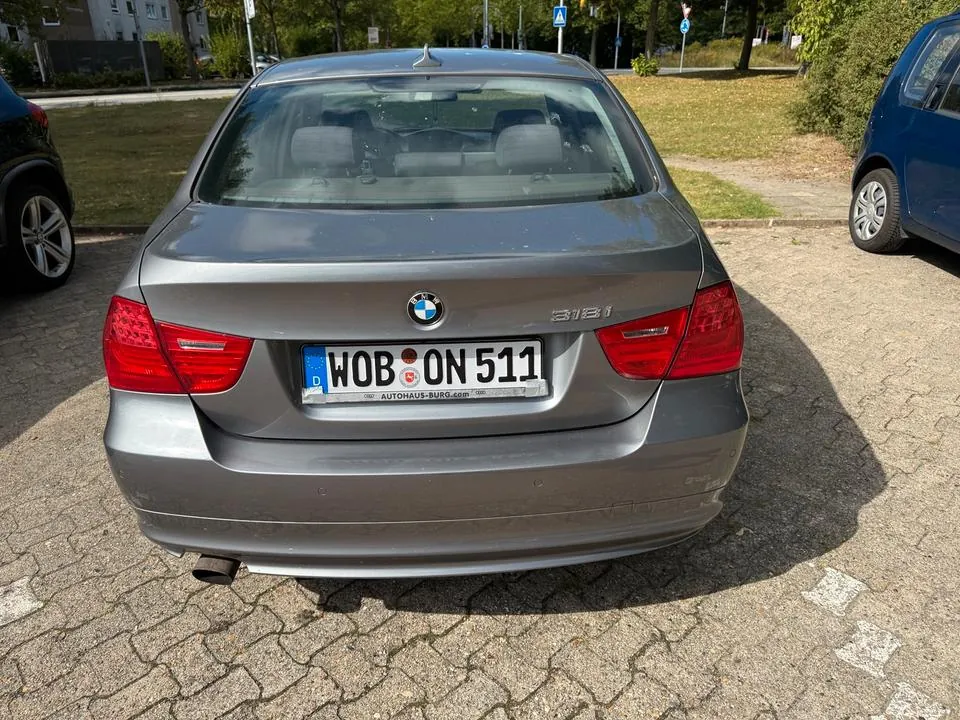 BMW 318I