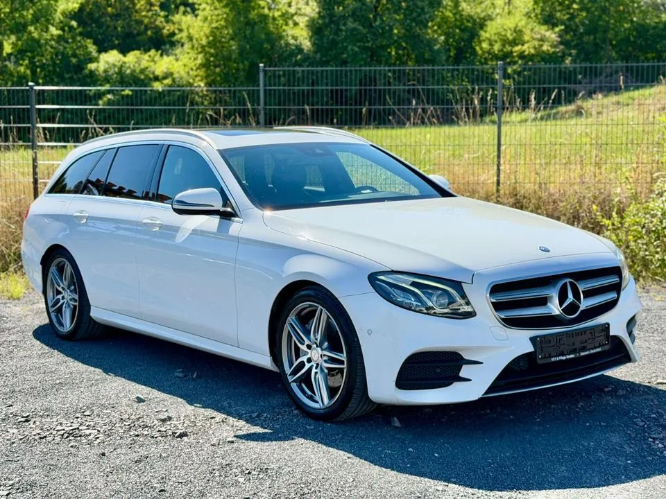 Mercedes-Benz E220D