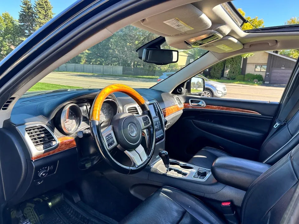 Jeep Cherokee 2011 photo 4