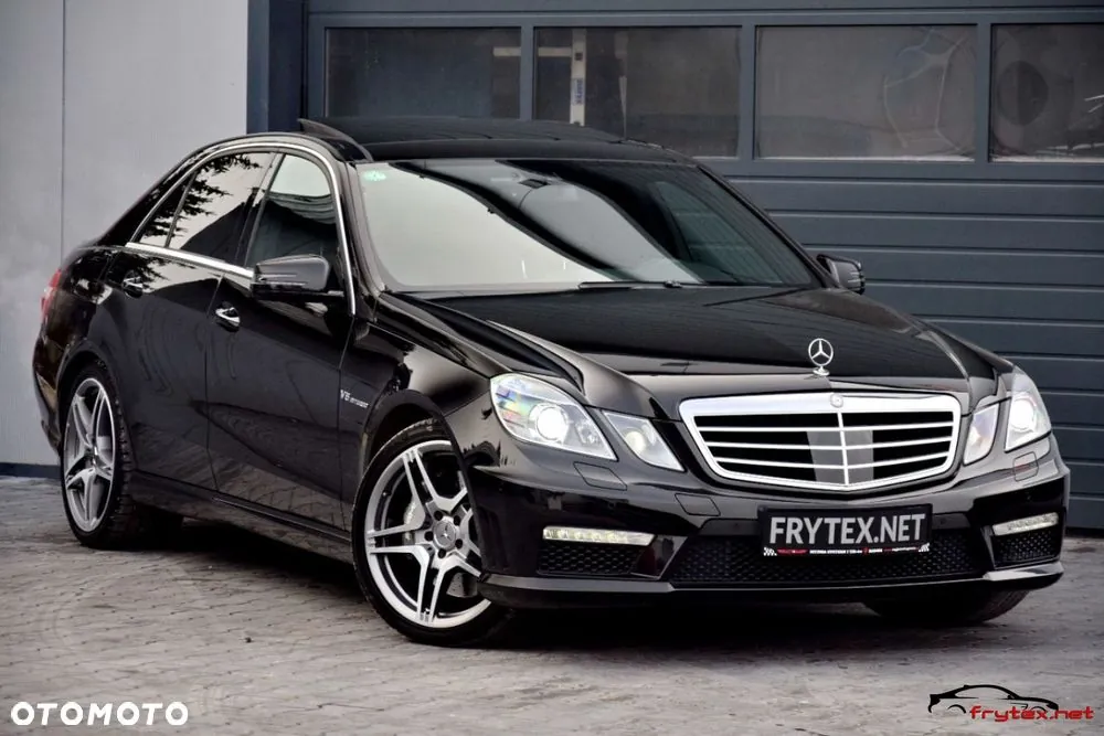 Mercedes-Benz E-Class 2012 photo 2