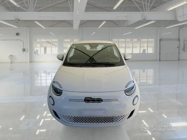 Fiat 500E 2022 photo 2