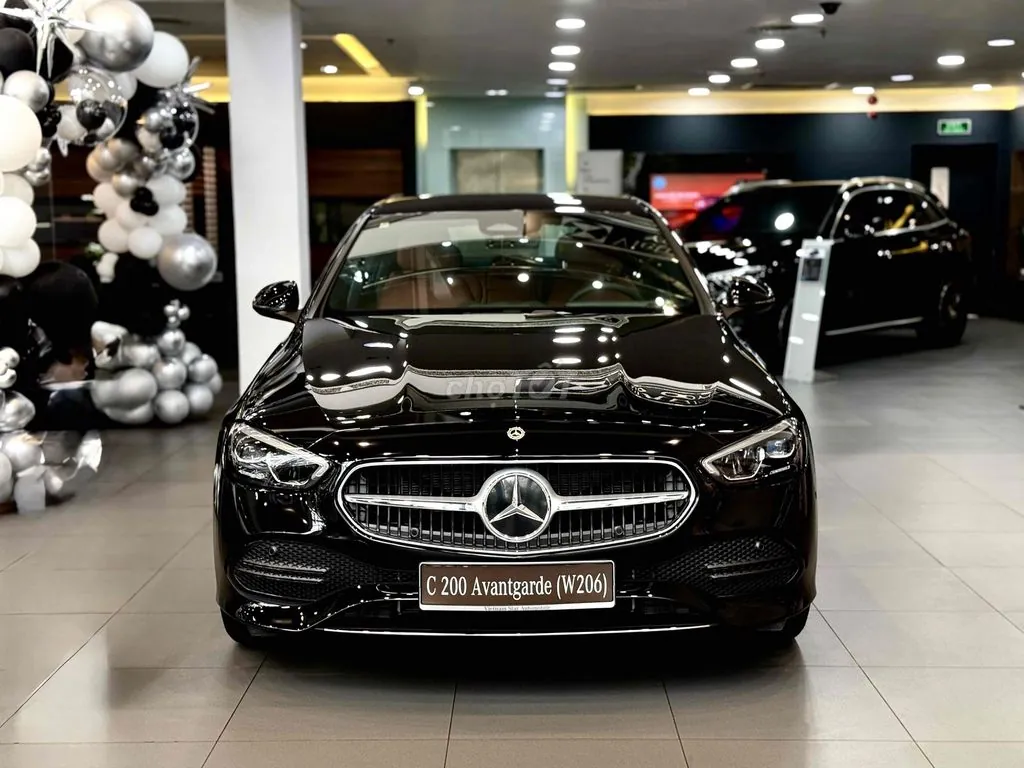 Mercedes-Benz C-Class 2025 photo 2