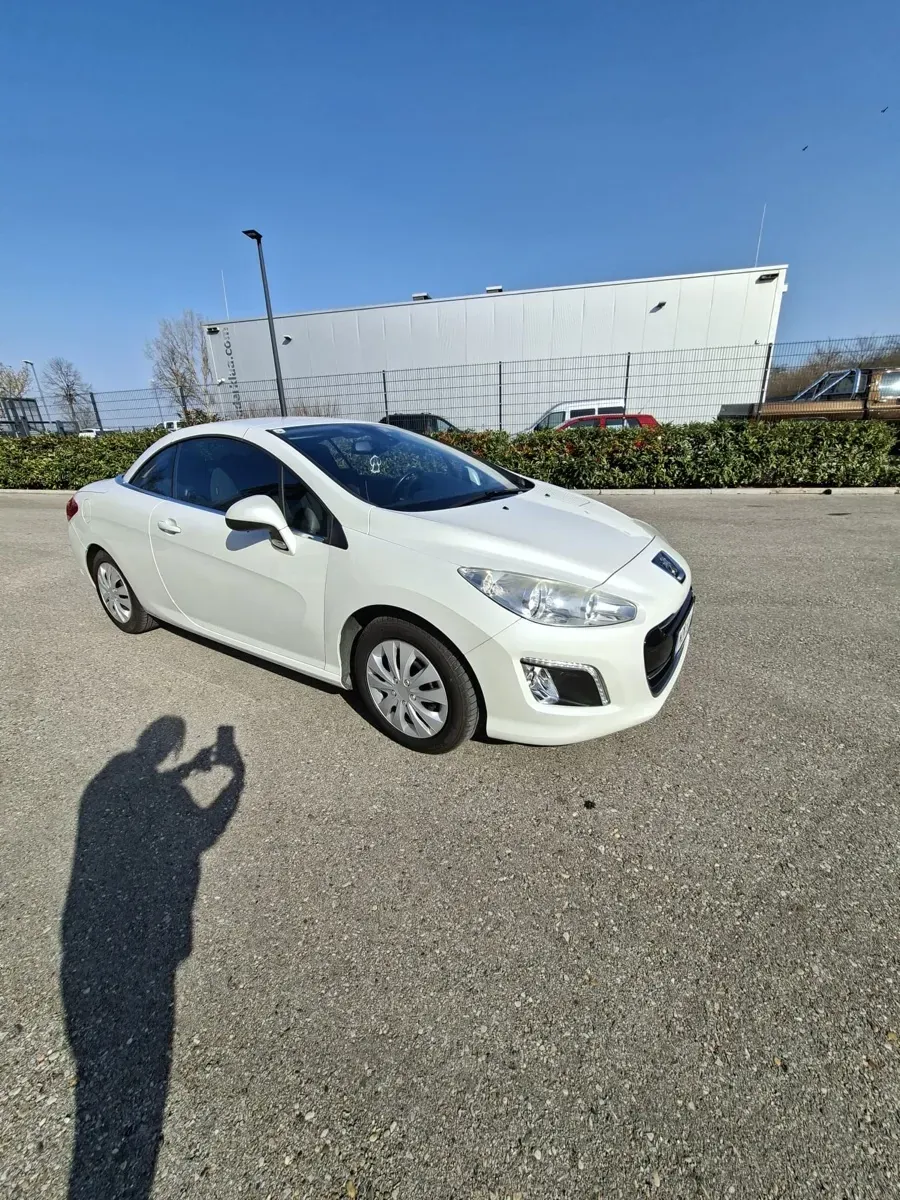 Peugeot 308 2012 photo 3